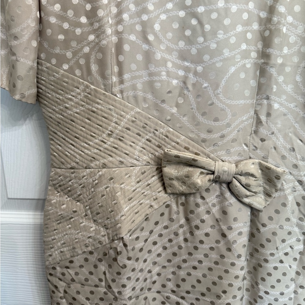 Vintage Albert Nipon 100% Silk Polka Dot Dress Bow Waist Neutral Midi 6 8 - Picture 2 of 5